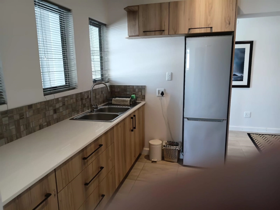 To Let 1 Bedroom Property for Rent in Kraaibosch Western Cape